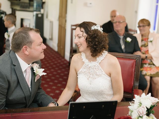 Andy and Marie&apos;s Wedding in Weston on the Green, Oxfordshire 3