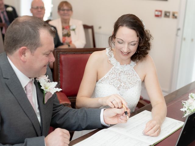 Andy and Marie&apos;s Wedding in Weston on the Green, Oxfordshire 5