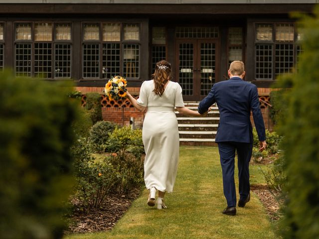 Adam and Rochelle&apos;s Wedding in Bromsgrove, Worcestershire 5