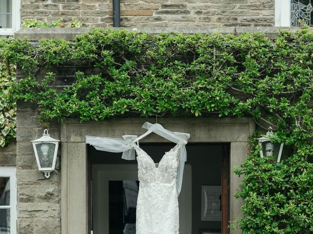 Brendan and Amy&apos;s Wedding in Macclesfield, Cheshire 11