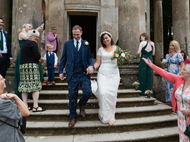 Mark and Lucy&apos;s Wedding in Stourhead, Wiltshire 11