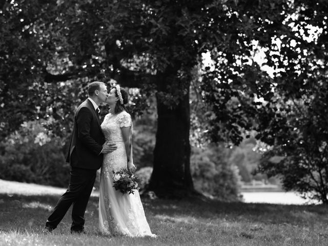 Mark and Lucy&apos;s Wedding in Stourhead, Wiltshire 16