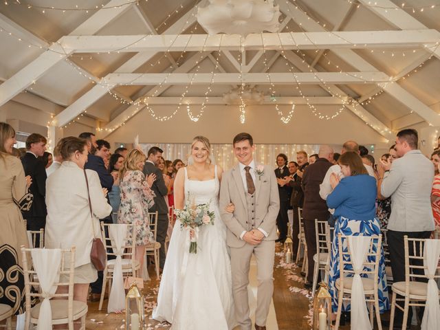 Mary-Kate and Jamie's Wedding in Stoke Poges, Buckinghamshire 9