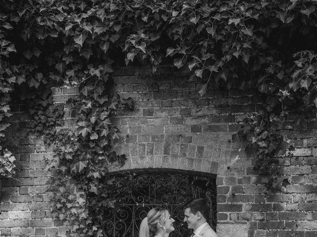 Mary-Kate and Jamie's Wedding in Stoke Poges, Buckinghamshire 22
