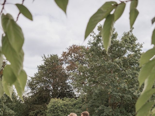Mary-Kate and Jamie's Wedding in Stoke Poges, Buckinghamshire 24