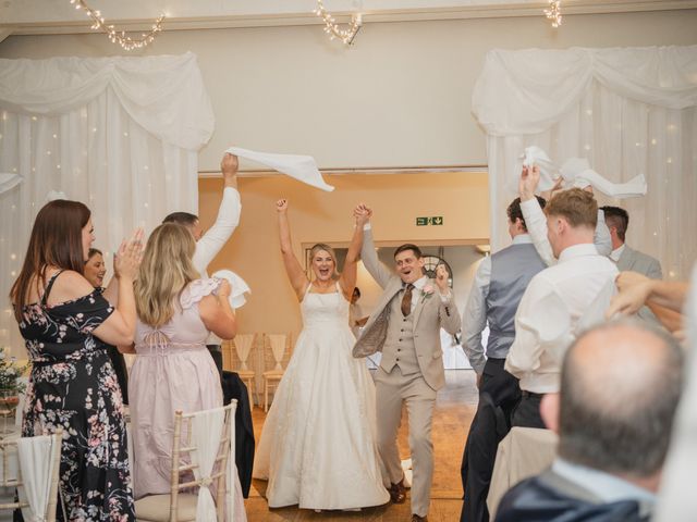 Mary-Kate and Jamie's Wedding in Stoke Poges, Buckinghamshire 29