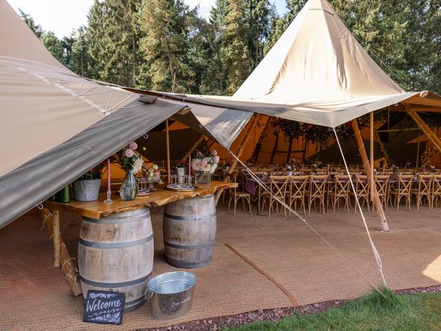 Scott and Hannah&apos;s Wedding in Hereford, Herefordshire 2