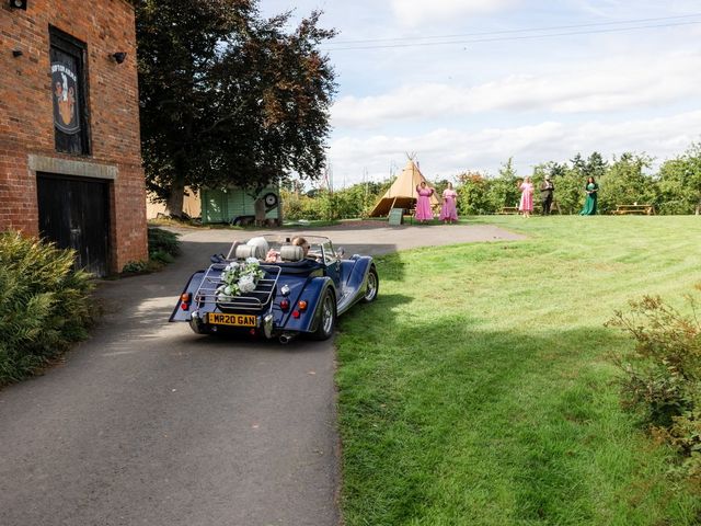 Scott and Hannah&apos;s Wedding in Hereford, Herefordshire 9