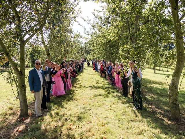 Scott and Hannah&apos;s Wedding in Hereford, Herefordshire 18