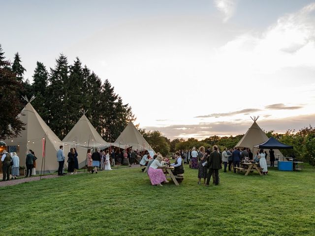 Scott and Hannah&apos;s Wedding in Hereford, Herefordshire 27