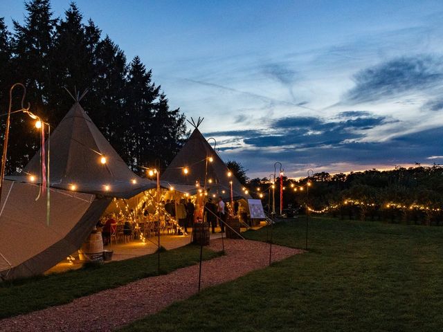 Scott and Hannah&apos;s Wedding in Hereford, Herefordshire 29