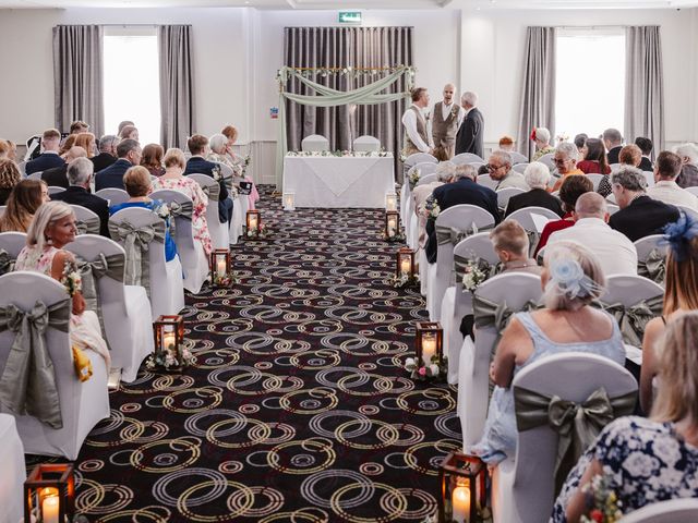 Garry and Toni's Wedding in Letchworth Garden City, Hertfordshire 1