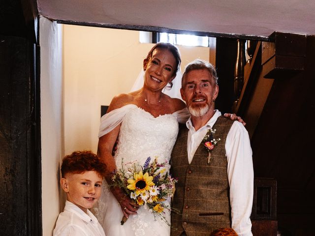 Garry and Toni's Wedding in Letchworth Garden City, Hertfordshire 4