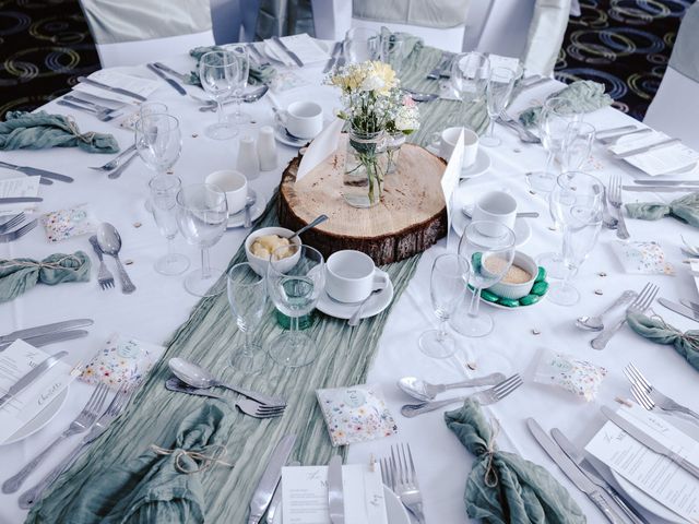 Garry and Toni's Wedding in Letchworth Garden City, Hertfordshire 6