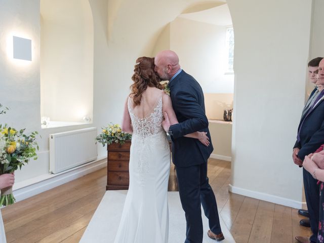 Gareth and Louise&apos;s Wedding in Farnham Castle, Surrey 12