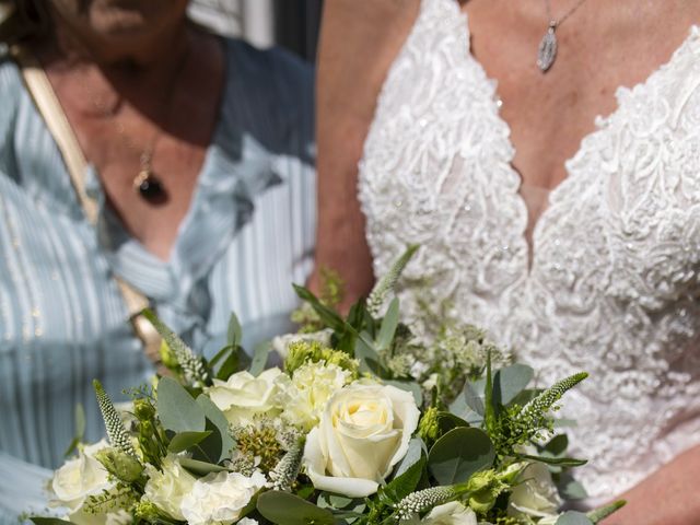 Gary and Jayne&apos;s Wedding in Danbury, Essex 6