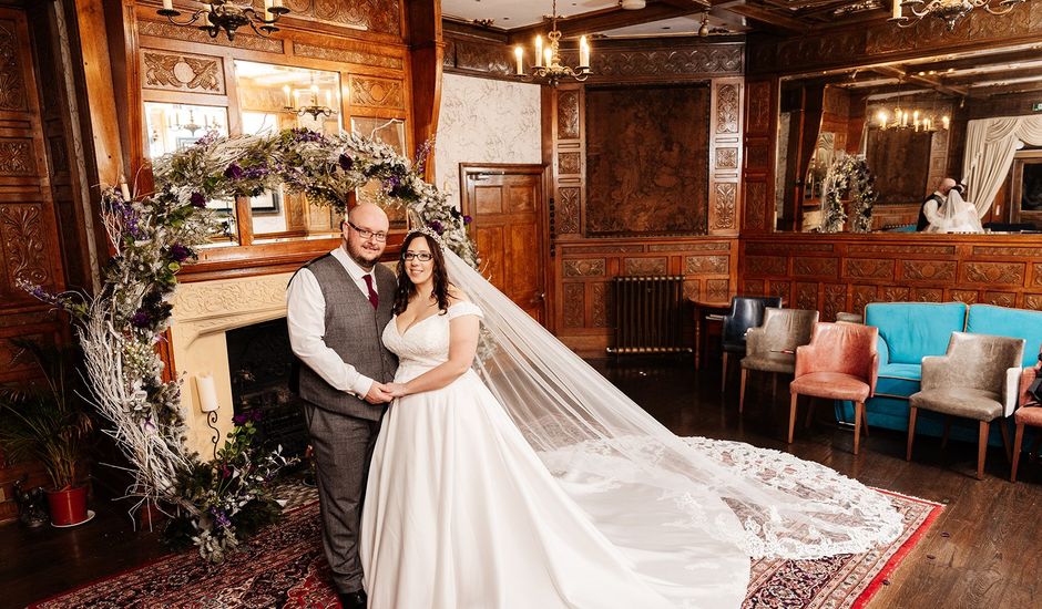 Josh and Laura's Wedding in Moreton, Merseyside