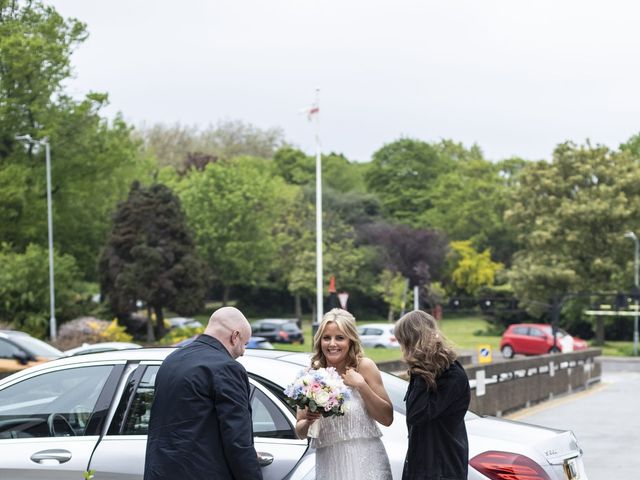 Robyn and Archie&apos;s Wedding in Southend On Sea, Essex 3
