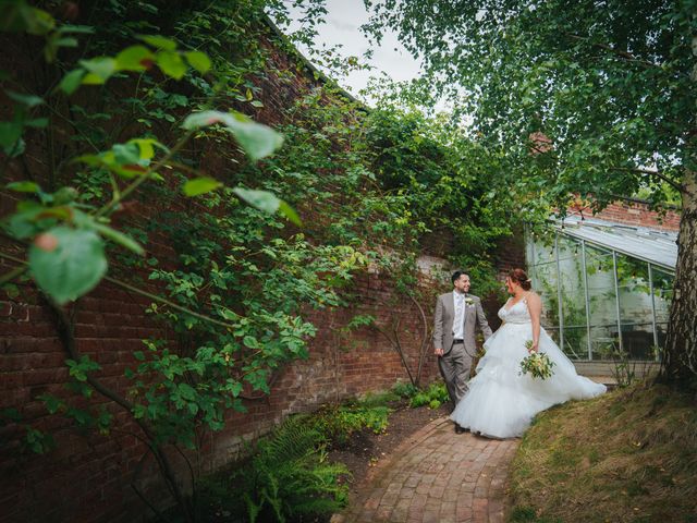 Ashley and Chloe&apos;s Wedding in Beeston, Nottinghamshire 12