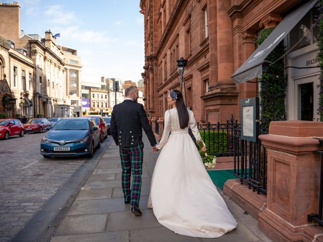 Ian and Claudia&apos;s Wedding in Edinburgh, Lothian &amp; Borders 9