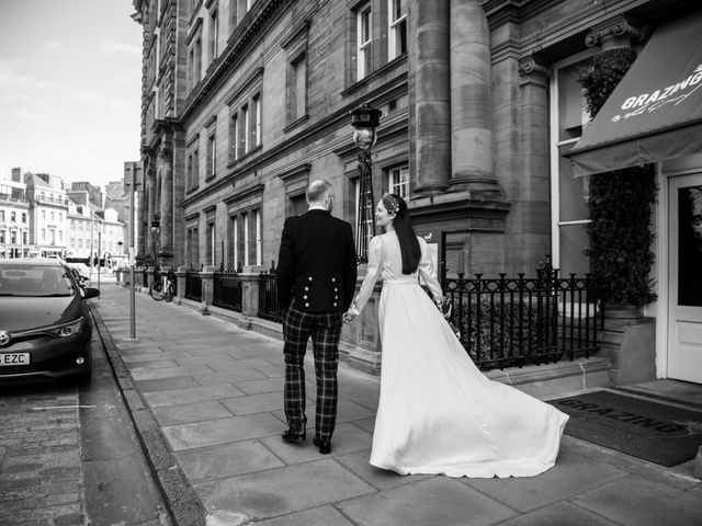 Ian and Claudia&apos;s Wedding in Edinburgh, Lothian &amp; Borders 10