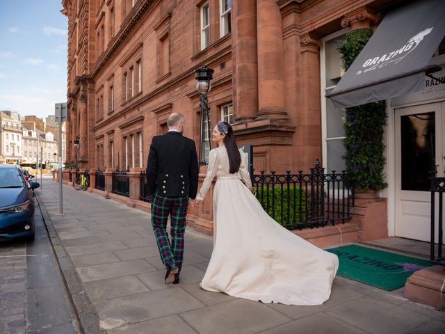 Ian and Claudia&apos;s Wedding in Edinburgh, Lothian &amp; Borders 11