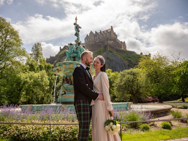 Ian and Claudia&apos;s Wedding in Edinburgh, Lothian &amp; Borders 33