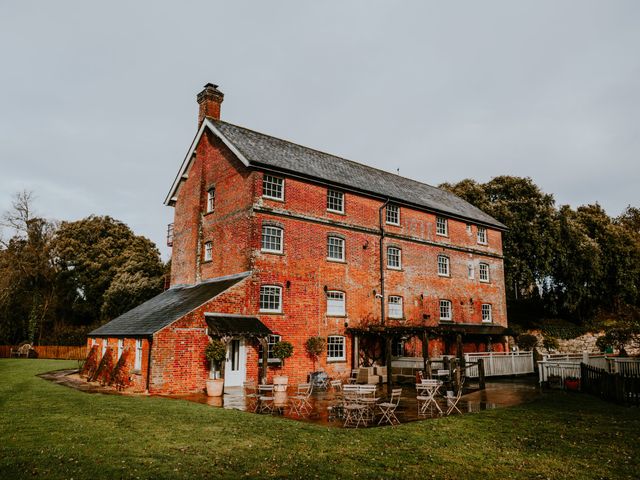 Lee and Emma&apos;s Wedding in Christchurch, Dorset 1