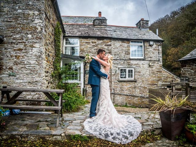 Adam and Carly&apos;s Wedding in Bodmin, Cornwall 2
