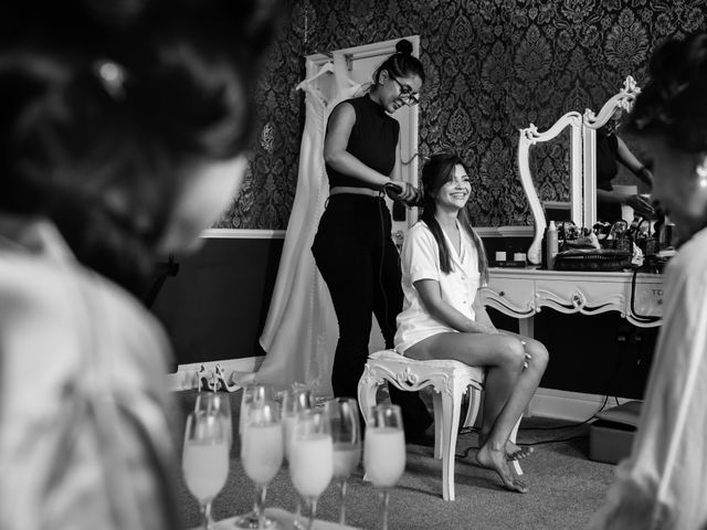 Niall and Keshni's Wedding in Hemel Hempstead, Hertfordshire 4
