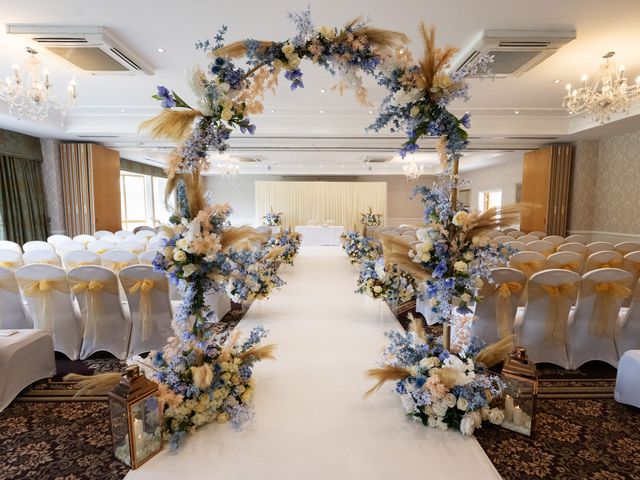 Niall and Keshni's Wedding in Hemel Hempstead, Hertfordshire 7