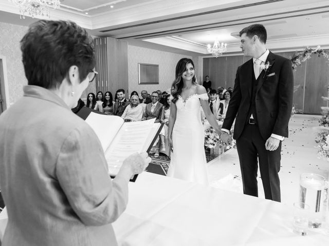 Niall and Keshni's Wedding in Hemel Hempstead, Hertfordshire 18