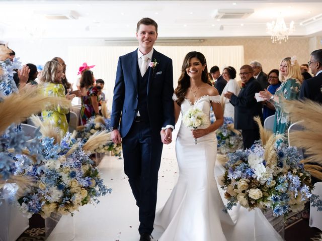 Niall and Keshni's Wedding in Hemel Hempstead, Hertfordshire 25