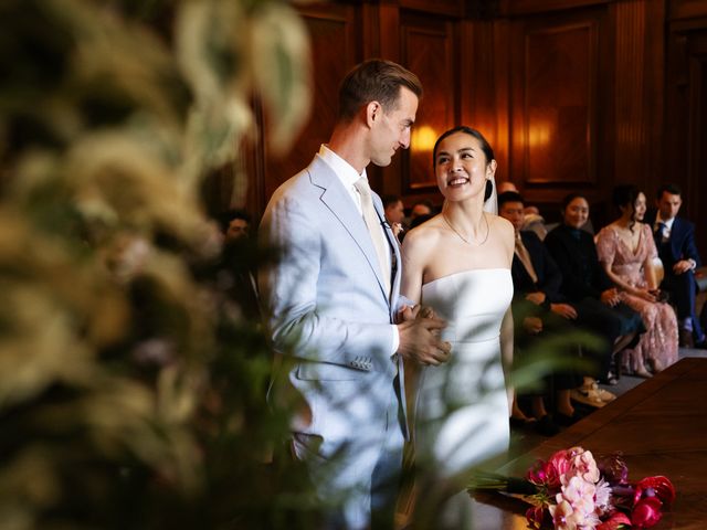 Michael and Sally's Wedding in Kensington &amp; Chelsea, West London 39