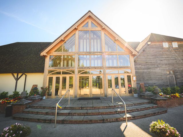 Harry and Alice&apos;s Wedding in Yateley, Hampshire 2