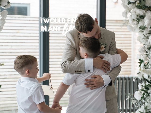 Steven and Paige's Wedding in Hull, East Riding of Yorkshire 4