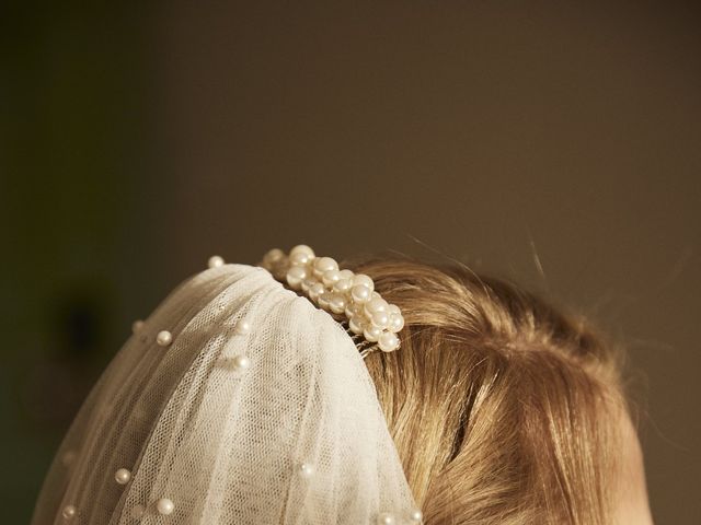 Alex and Sam&apos;s Wedding in Hampton Court, Surrey 7