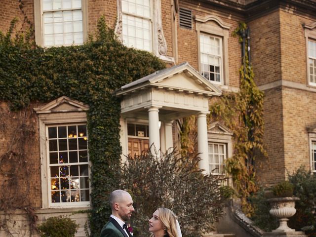 Alex and Sam&apos;s Wedding in Hampton Court, Surrey 16