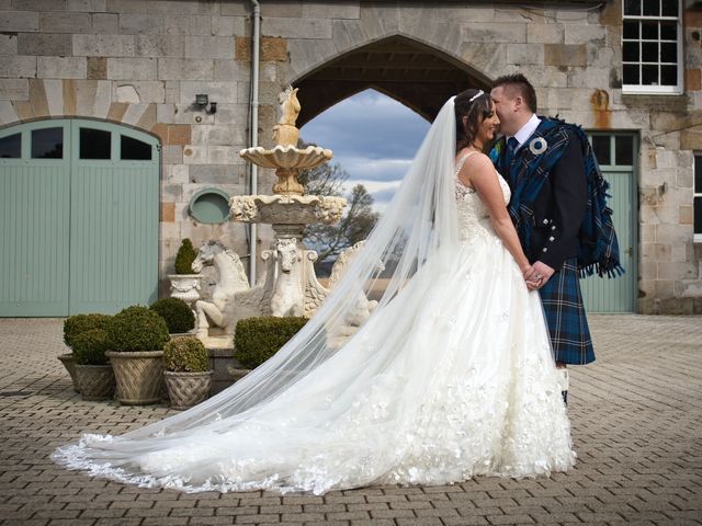 Sean and Natasha&apos;s Wedding in Edinburgh, Lothian &amp; Borders 4