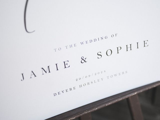 Sophie and Jamie&apos;s Wedding in Horsley, Surrey 5