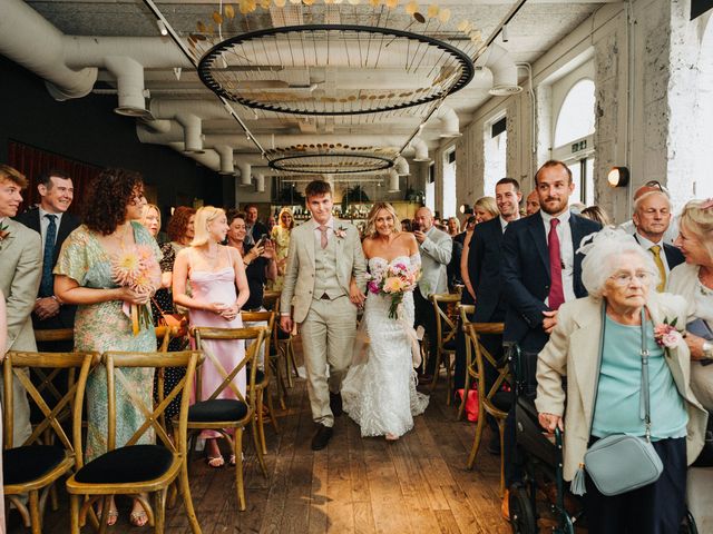 Ashley and Dawn's Wedding in Hammersmith, West London 7