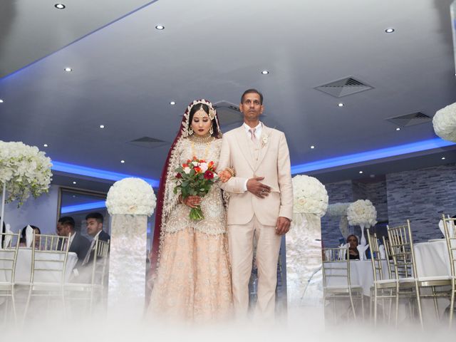 Nurul and Farzana&apos;s Wedding in Birmingham, West Midlands 8