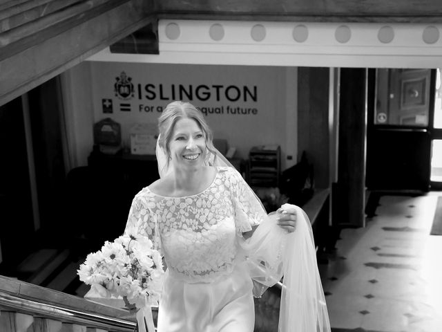 Stephanie and Joseph's Wedding in London Bridge, East Central London 7