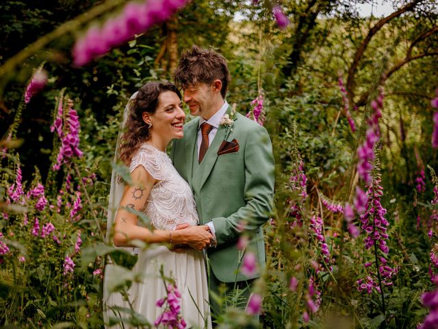 Tom and Molly&apos;s Wedding in St Austell, Cornwall 1