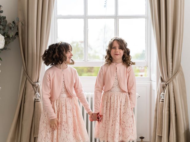 Angela and Ian's Wedding in Bourton, Oxfordshire 15