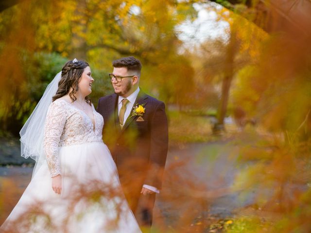 Lewis and Lucy&apos;s Wedding in Port Sunlight, Cheshire 9