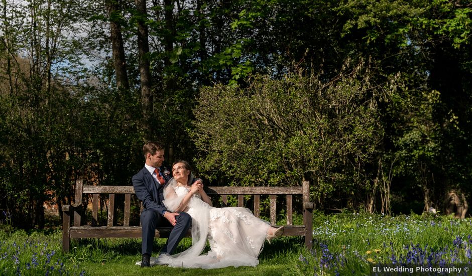 Angela and Ian's Wedding in Bourton, Oxfordshire