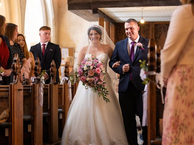 Sam and Annabelle&apos;s Wedding in Hintlesham, Suffolk 22