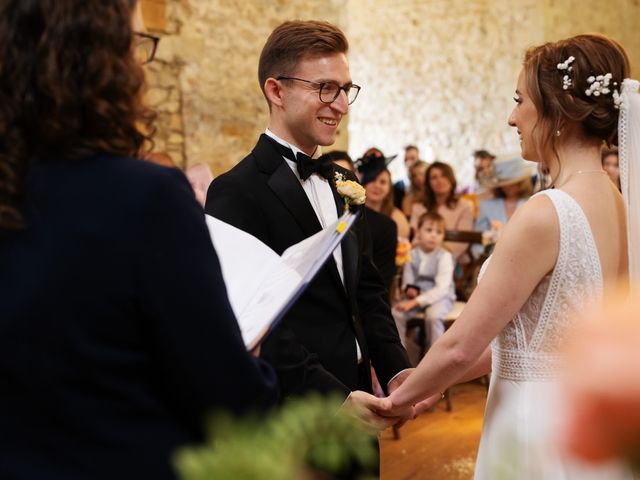 Dan and Francesca's Wedding in Aylesbury, Buckinghamshire 15