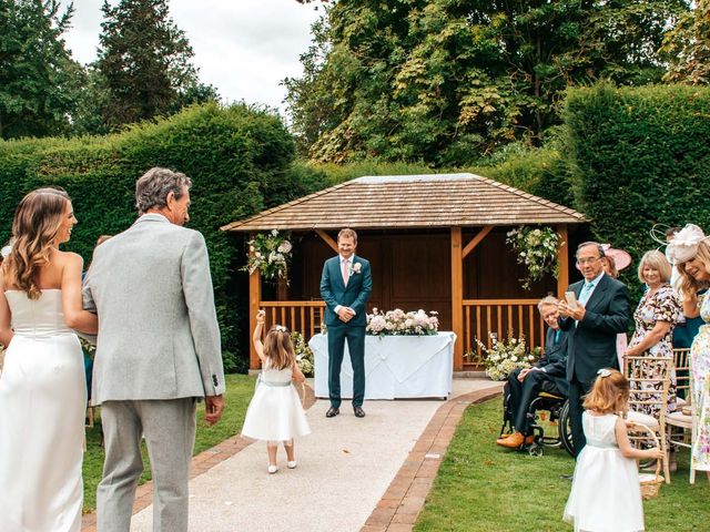 Hannah and Jon's Wedding in Gloucester, Gloucestershire 15
